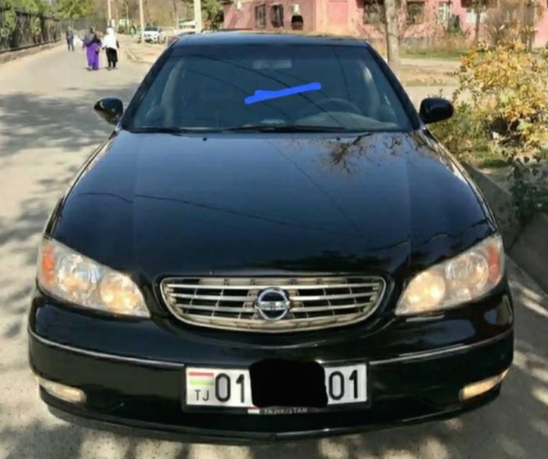 Лобовое стекло на Nissan Maxima